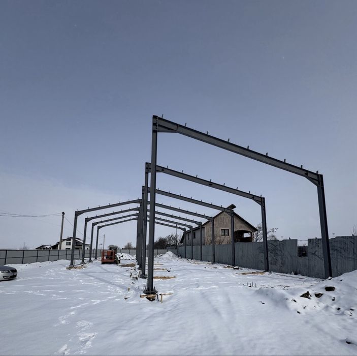 Vand hale si structuri metalalice