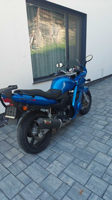 Vând Kawasaki ZR 75