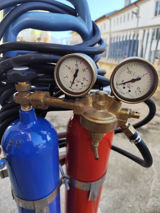 Мобилен оксижен с 2х3.5 литра бутилки