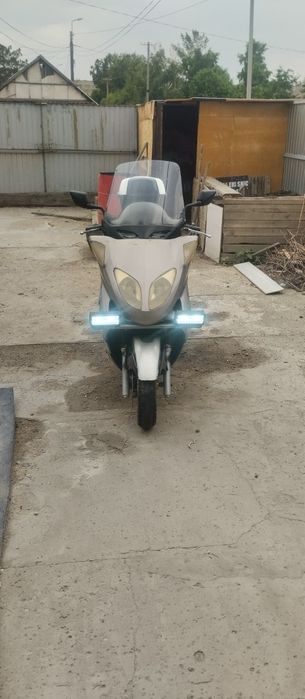 Продам скутер 150 кубов