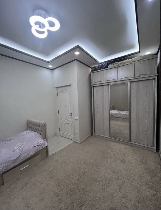 Своя 4-х. Комнатная на Паркентском