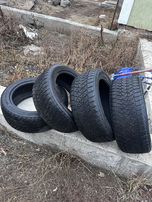 Продаю шины зимние