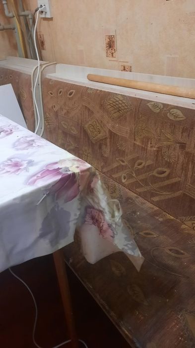 Раскладной стол кухонной уголокпен бірге