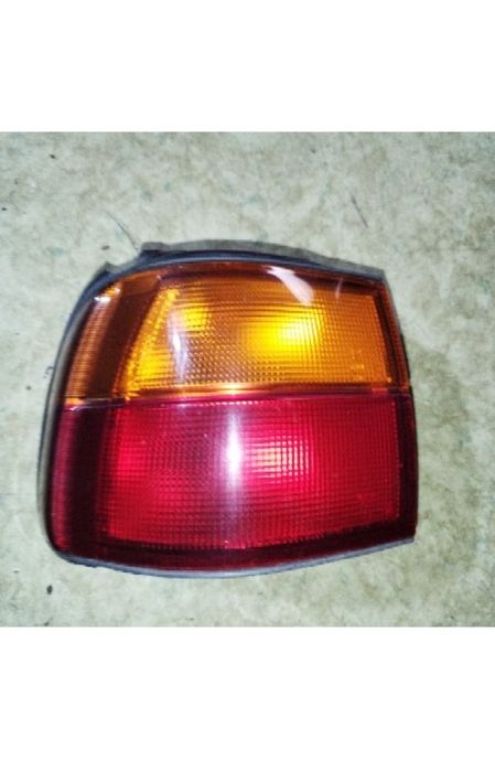 Задний фонарь Mitsubishi Delica булка