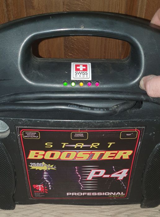 Бустер за подаване на ток 12v.