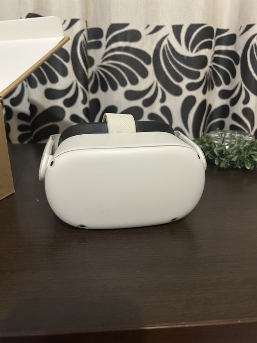 Vand oculus quest 2 cu 30 de jocuri incluse detali in privat