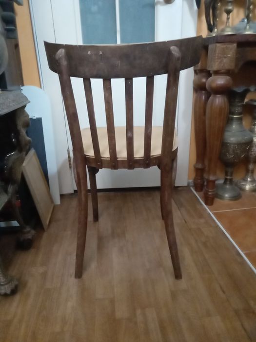 Стулья Чехия и СССР . Стол журнальный и прочее