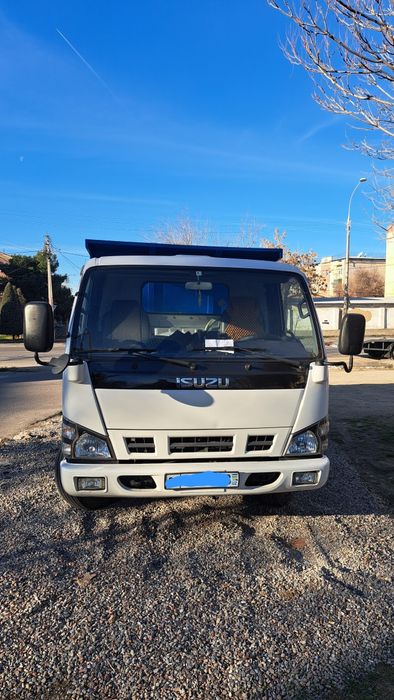 Isuzu NQR samasival