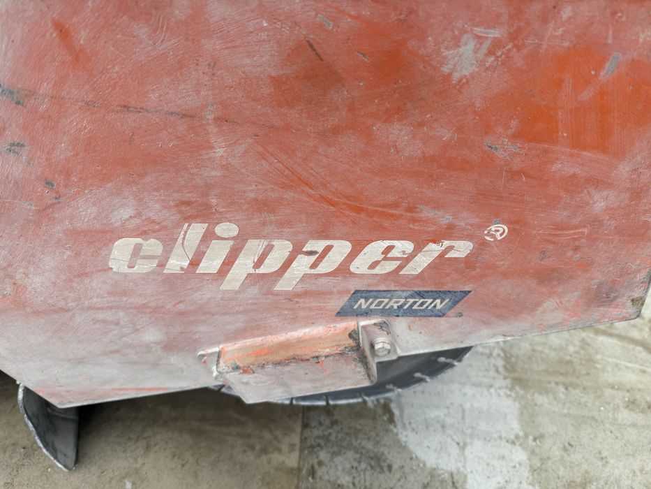 Masina de taiat asfalt si beton