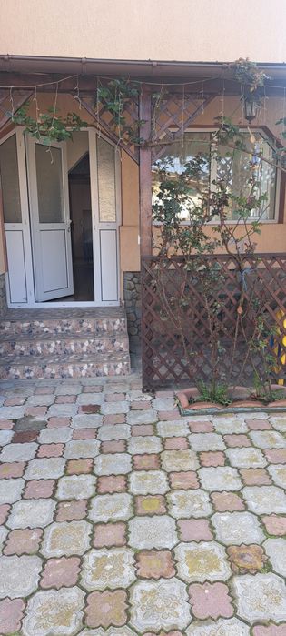 Închiriez casa in car Glodeni Pucioasa complet utilata