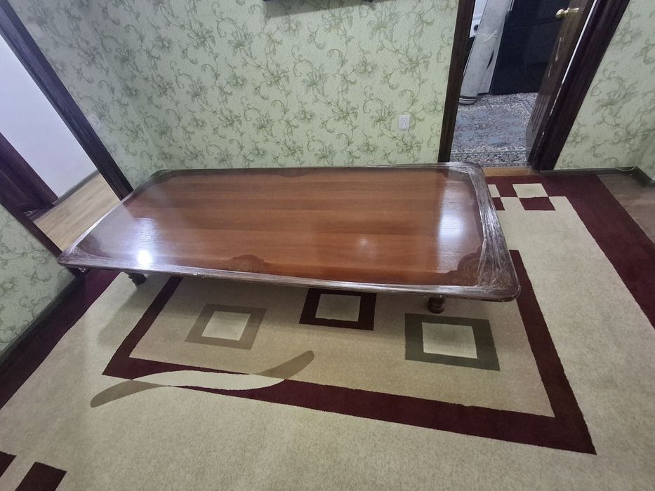 Stol sotiladi yaxshi