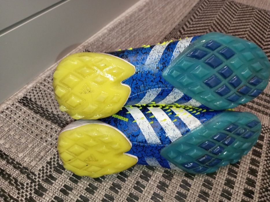 Сороконожки футбольные.