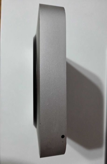 Apple Mac Mini Late 2014 cu SSD + Cabluri HDMI si Alimentare