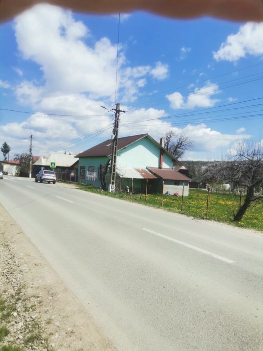 De vânzare sau de închiriat spațiu comercial.