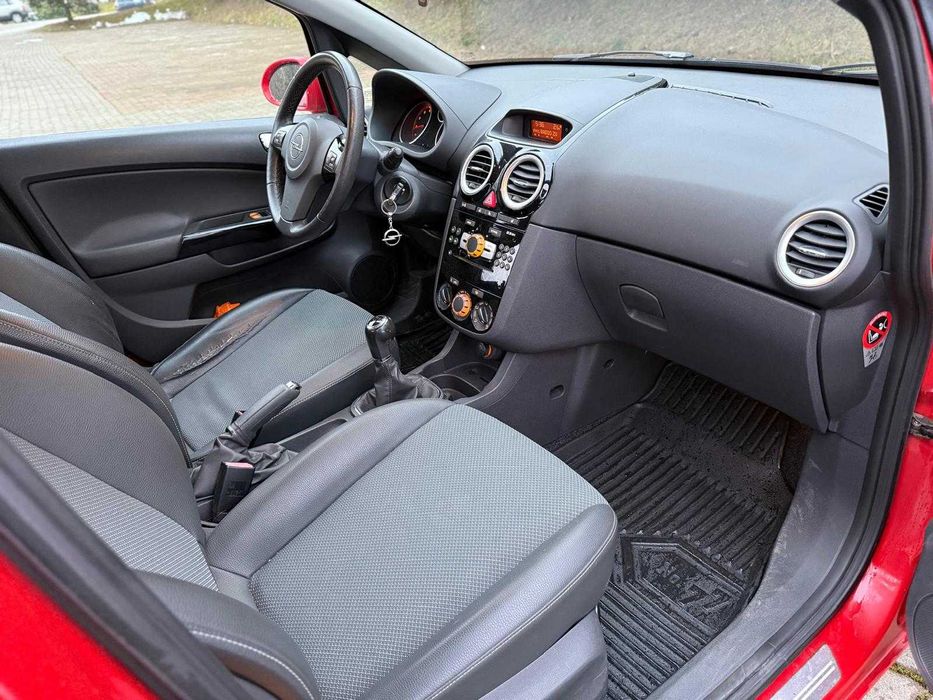 Opel Corsa D 1.4 Benzina 2009 90cp euro 5 volan incalzit computer bord