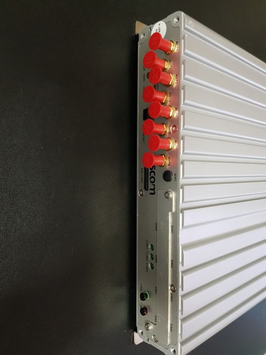 Amplificator  de semnal  profesional Ascom. 9 sim-uri gps-gprs