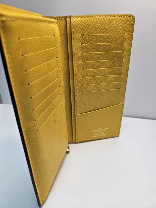 Louis Vuitton Brazza Cartera Damier Pop Amarillo оригинален портфейл