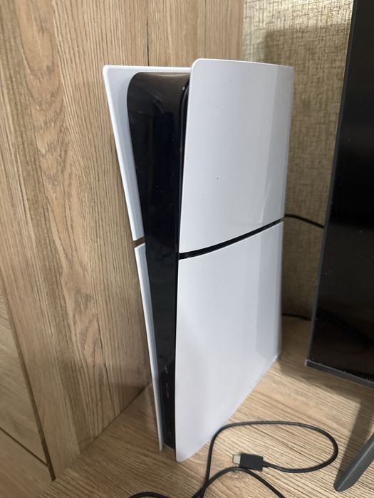 Plastation 5 на 1 террабайт