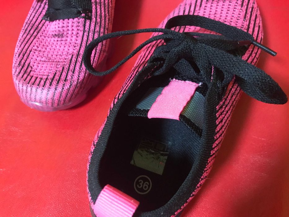 Дамски Розови Маратонки - Стил и Комфорт в Едно