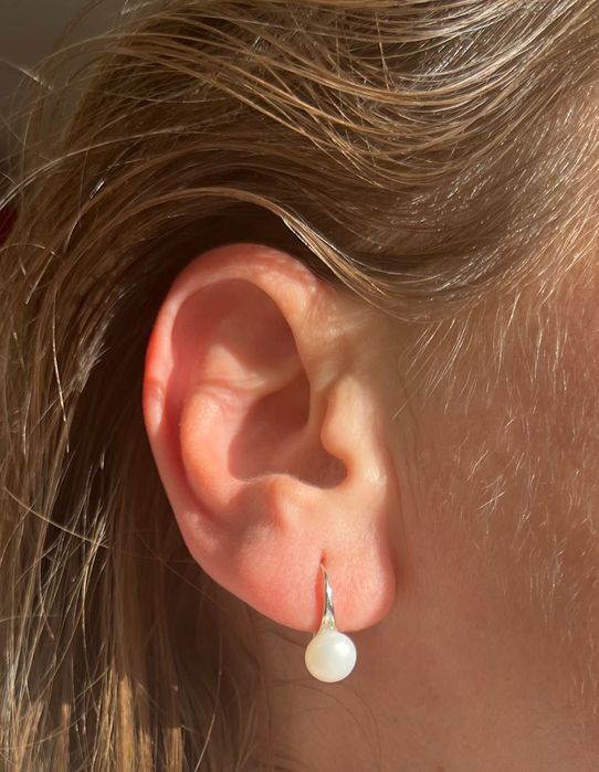 Сребърни обеци с бяла перла