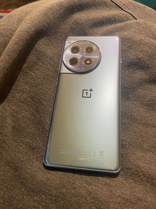 Смартфон OnePlus 12R 256GB , 16+4GB RAM