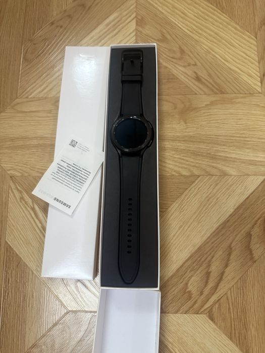 Продам смарт часы Samsung Galaxy Watch 4(46 mm).
