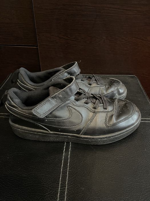Adidași Nike copii negri – mărime 35 - Stare Foarte Bună