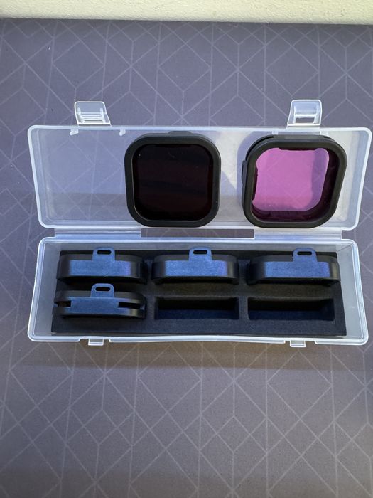 GoPro Hero 11 Black + 2 Baterii + Alte accesorii