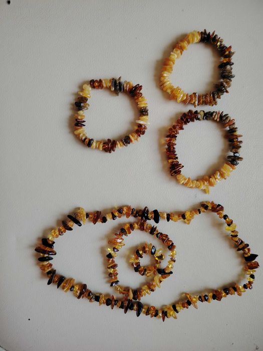 Колие- микс полиран кехлибар