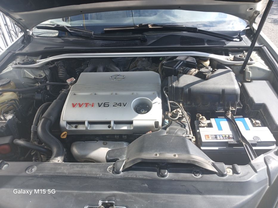 Автомашина лексус es300