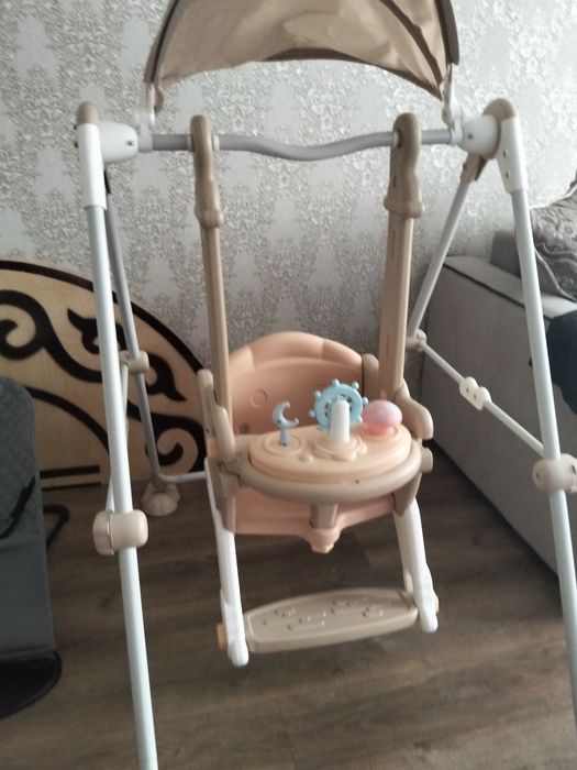 Детская качеля для дома