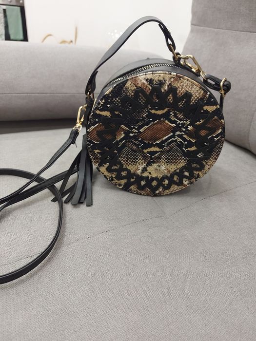 Кръгла кожена чанта