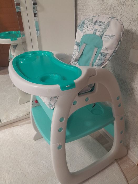 Столик для кормления малыша