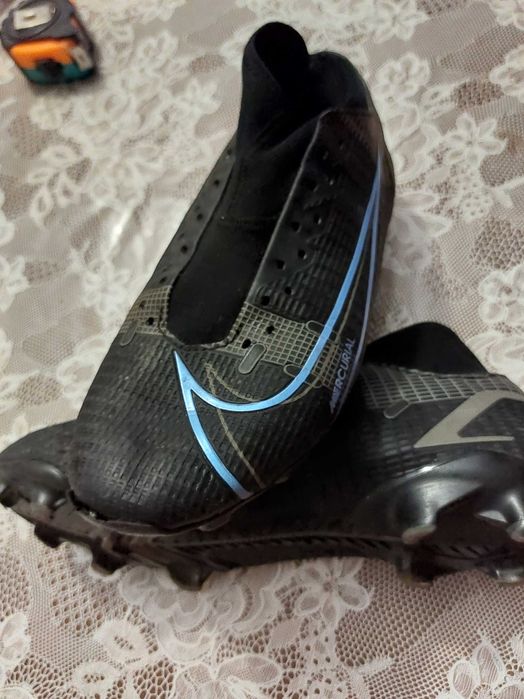 Футболни бутонки 39 номер