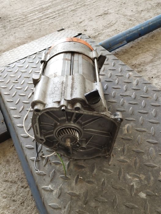 Generator curent 220v