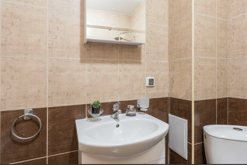 Дава се под наем Тристаен апартамент в Варна, Окръжна болница - 75 кв.м за 578.34 € - Снимка #7