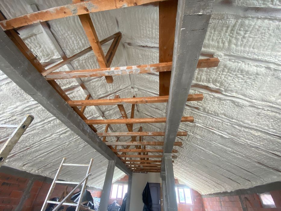 Spuma poliuretanica celula închisa/deschisa/polyuree