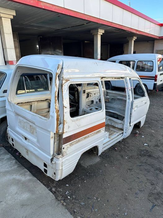 Damas kuzuf sotiladi