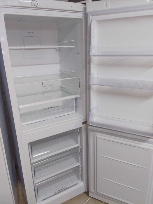 Холодильник indezit, Оборудование