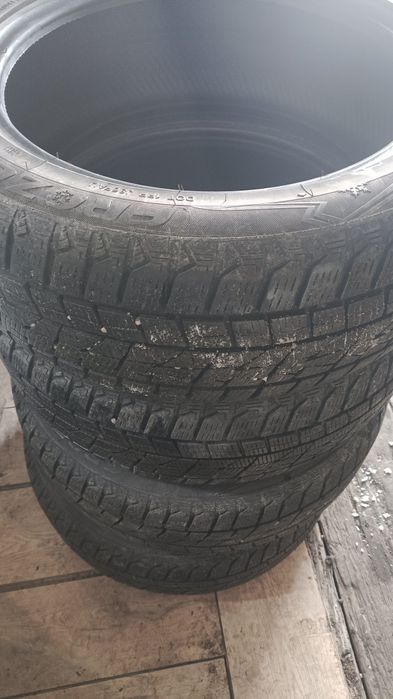 Продам 4 комлекта зимние шины размер ширина 215 высота 50 на 17.