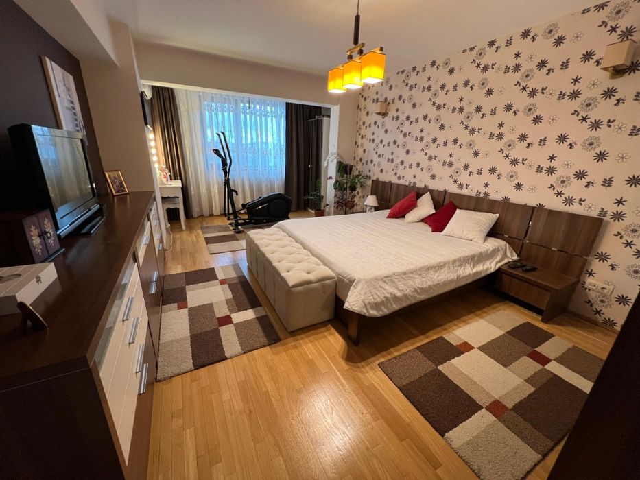 Apartament 3 camere Eroii Revolutiei Tineretului