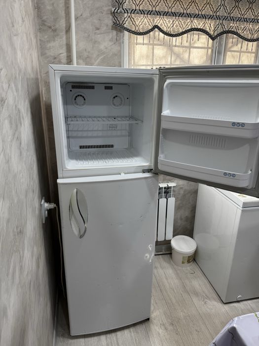 Продом холодильник хороший соостояние