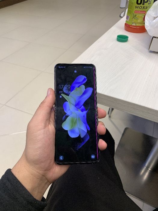 Samsung Z Flip 4 128 gb каропкасымен