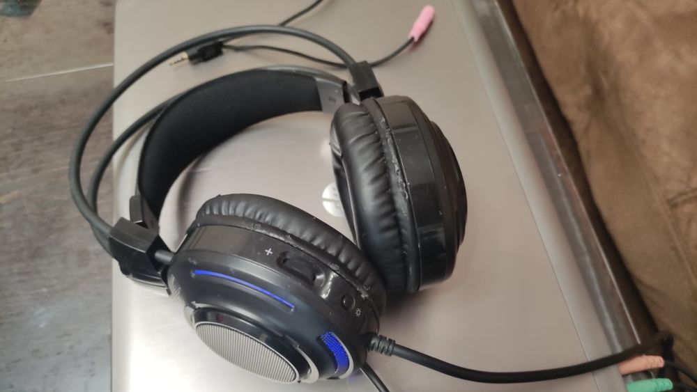 Геймърски слушалки със страхотен звук! С подцветка!