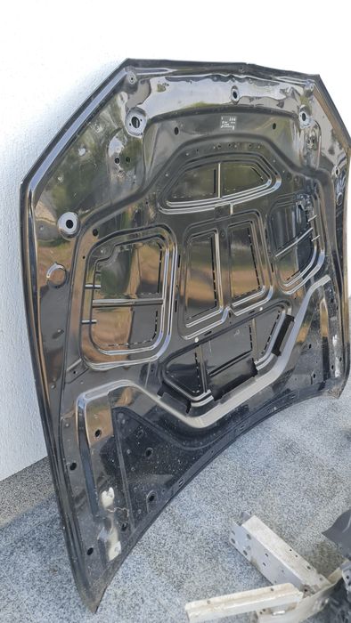 Capota motor fata BMW 5 G30 G31 avariata
