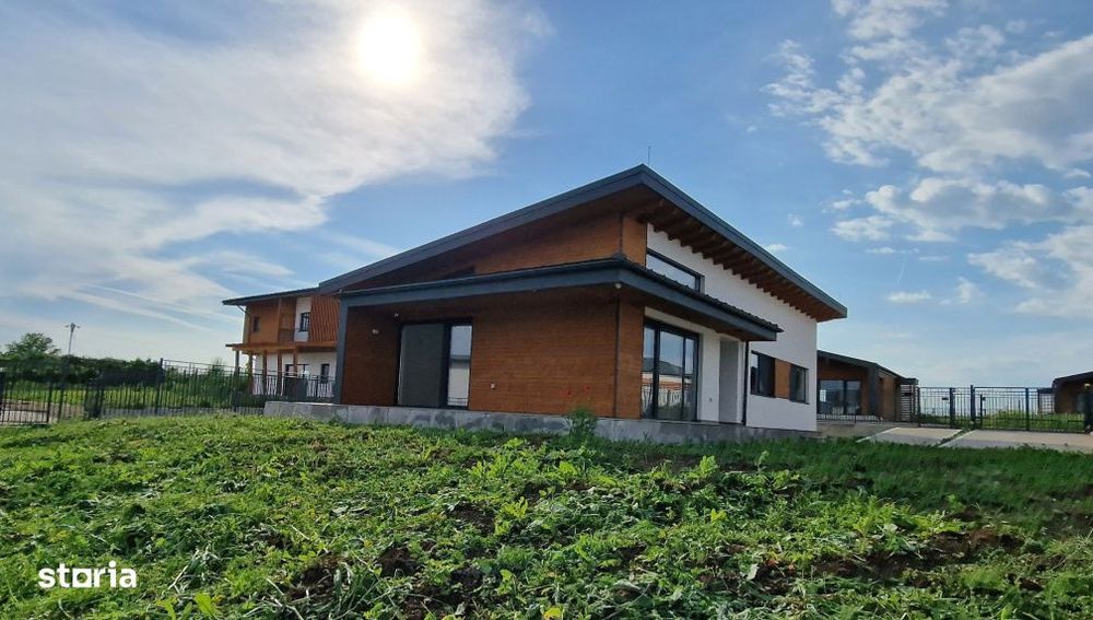 Vanzare Vila Pompa Caldura si Panouri | Green Future Snogov | Vedere L