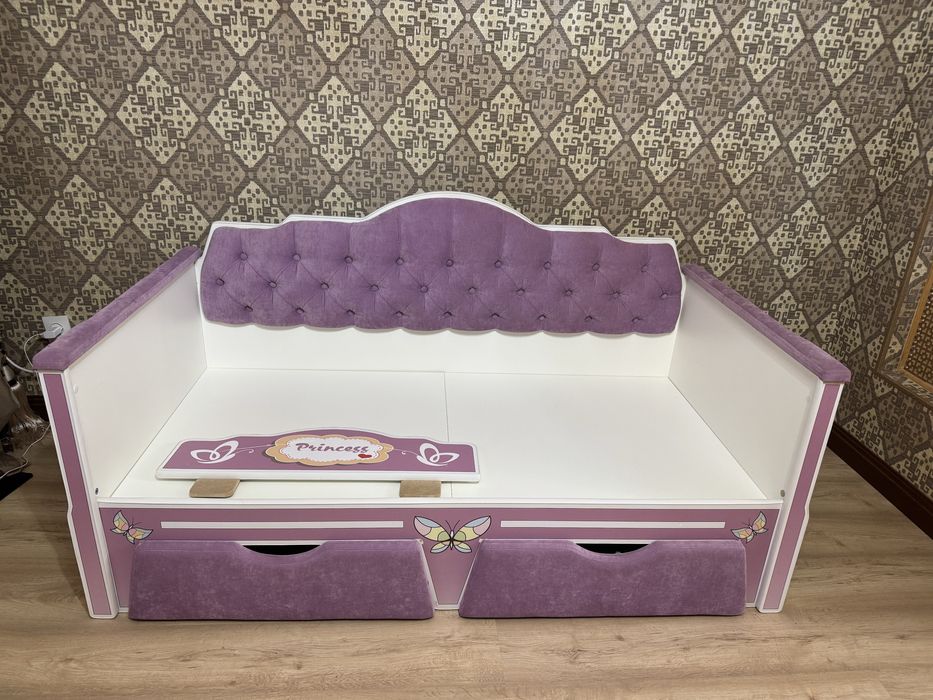Детская кроватка для девочки