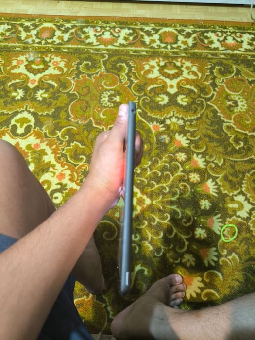 Продается айпад (ipad) 9 поколение