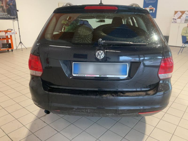 Volkswagen Golf VI 1.6 TDI Highline 2010