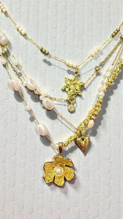 Колиета  ръчна изработка от естествени перли